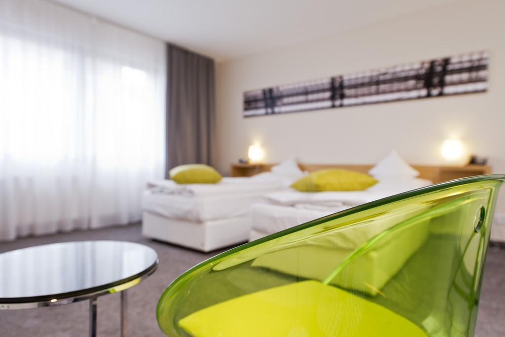 Tryp By Wyndham Frankfurt Hotel Frankfurt am Main Værelse billede
